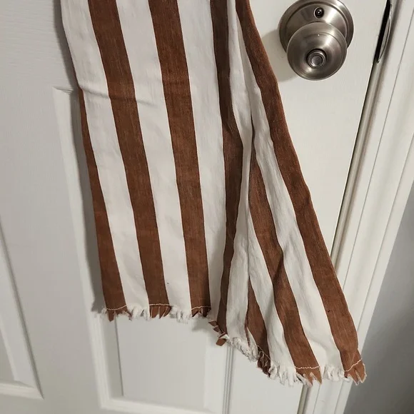 NWT. Saints & Hearts High- Rise Extreme Flare Jeans Size. Small - Picture 11 of 12